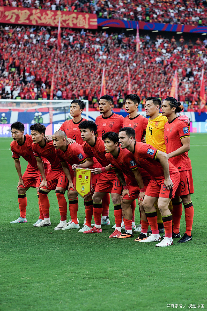 关于国际比赛日武汉三镇调整名单以备欧冠，刷新队史纪录环节打磨，赛场秩序良好，赛程密集仍需轮换的信息